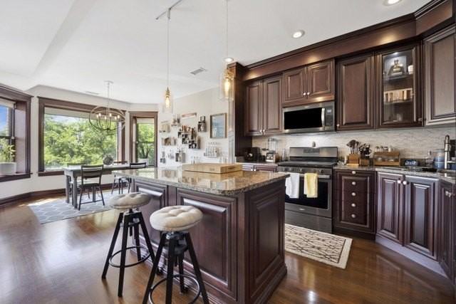 3106 W Lyndale St #3B - Photo 2 of 14