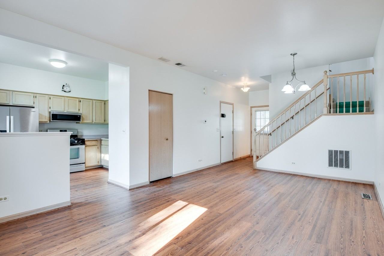 1216 Arapaho Ct #1216 - Photo 4 of 19