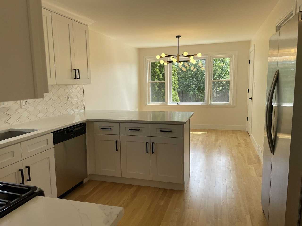 7925 Natchez Ave - Photo 4 of 22