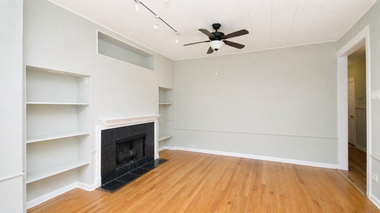 4843 N Drake Ave #1 - Photo 2 of 10