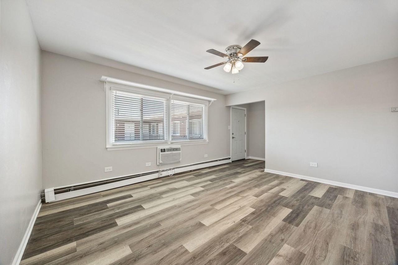 7834 W 95th St #2H - Photo 5 of 15