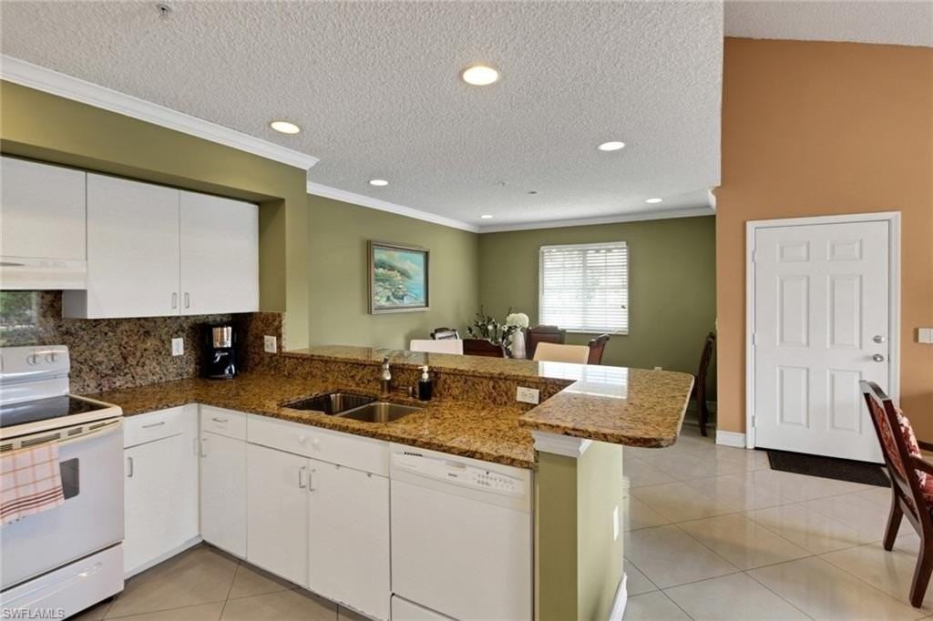 1195 Wildwood Lakes Blvd #202 - Photo 3 of 44
