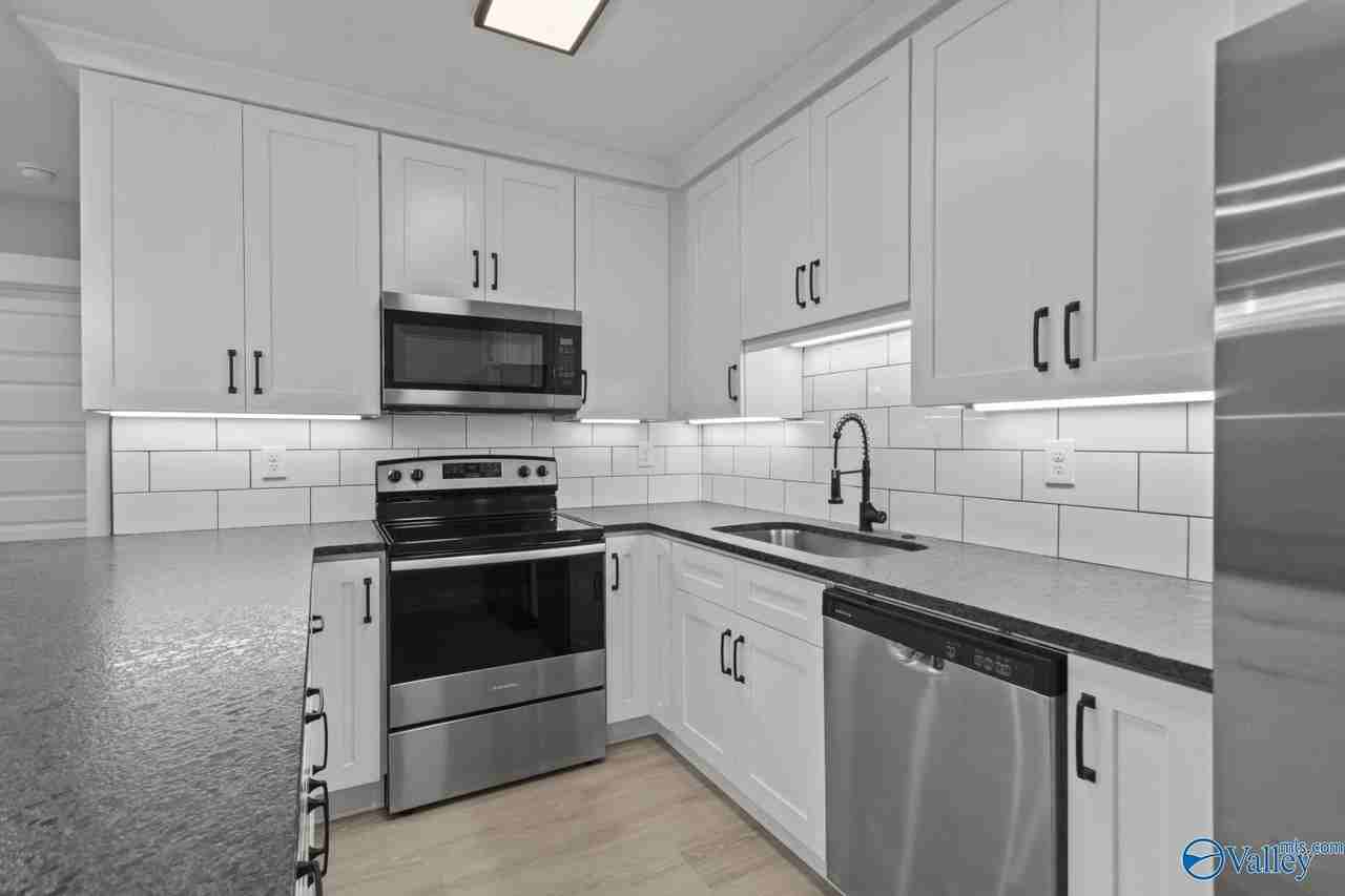 401 Clinton Ave E #2 - Photo 3 of 28