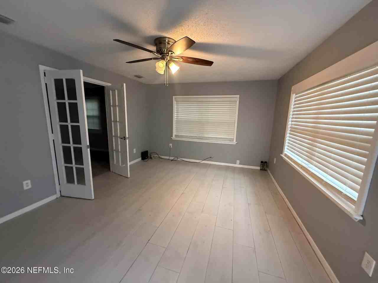 203 Sw 51st Ave - Photo 7 of 13