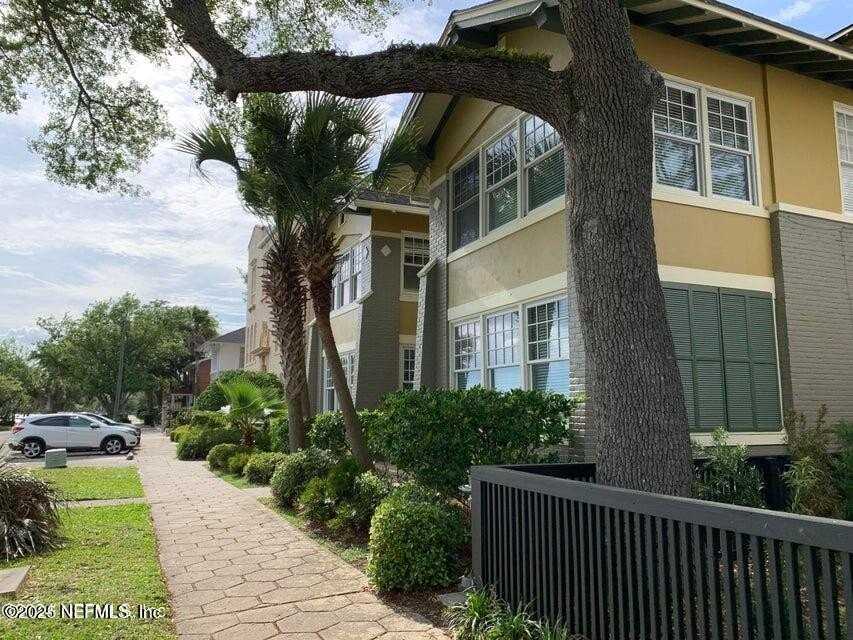 2117 River Blvd - Photo 3 of 21