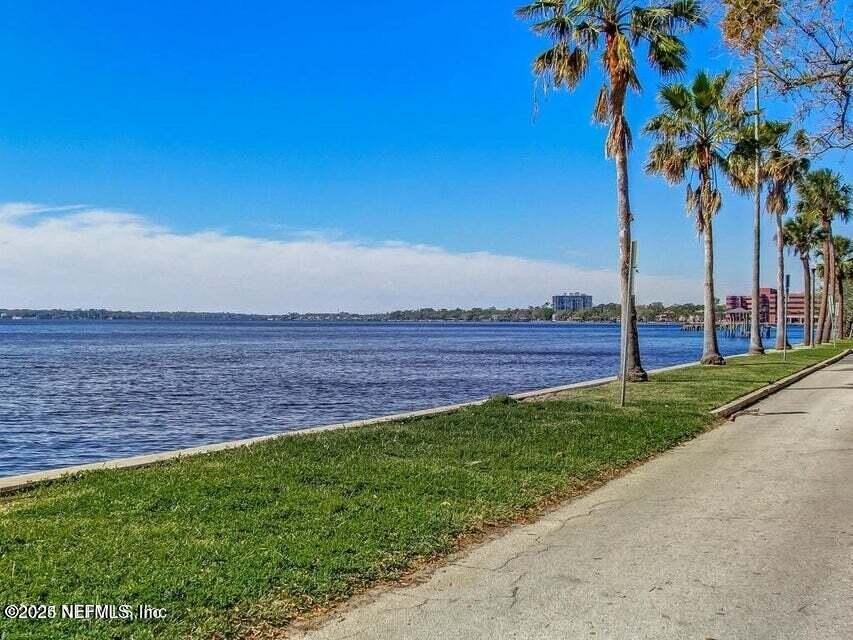 2117 River Blvd - Photo 4 of 21