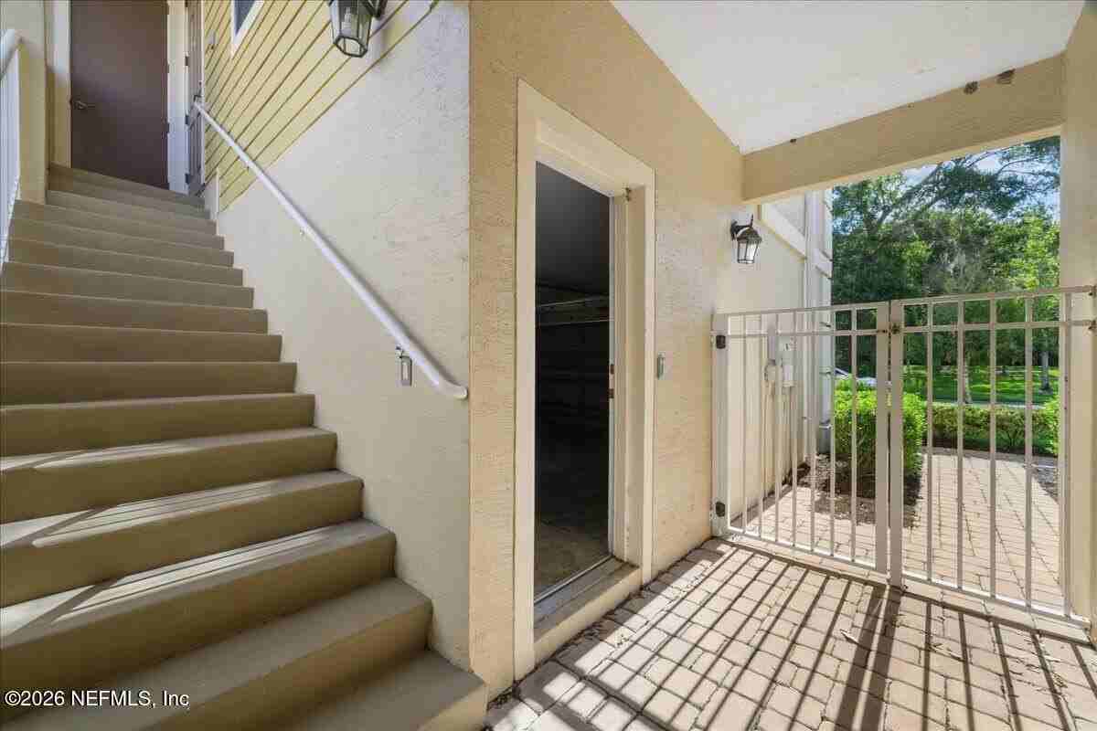 539 Hedgewood Dr - Photo 4 of 50