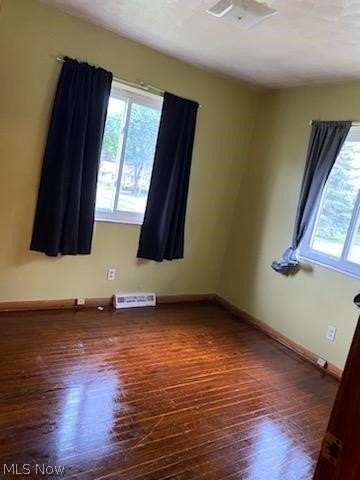 990 Bellevue Ave - Photo 5 of 24