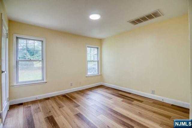 204 Pascack Rd #2 - Photo 4 of 11