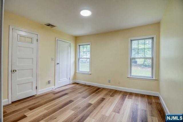 204 Pascack Rd #2 - Photo 5 of 11