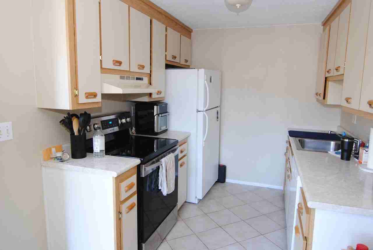 223 Fox Hollow Dr - Photo 5 of 15