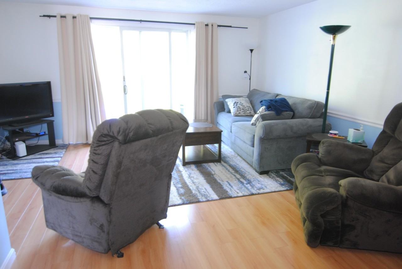 223 Fox Hollow Dr - Photo 6 of 15