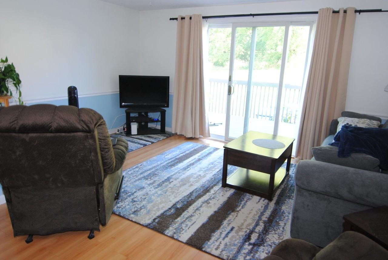 223 Fox Hollow Dr - Photo 7 of 15