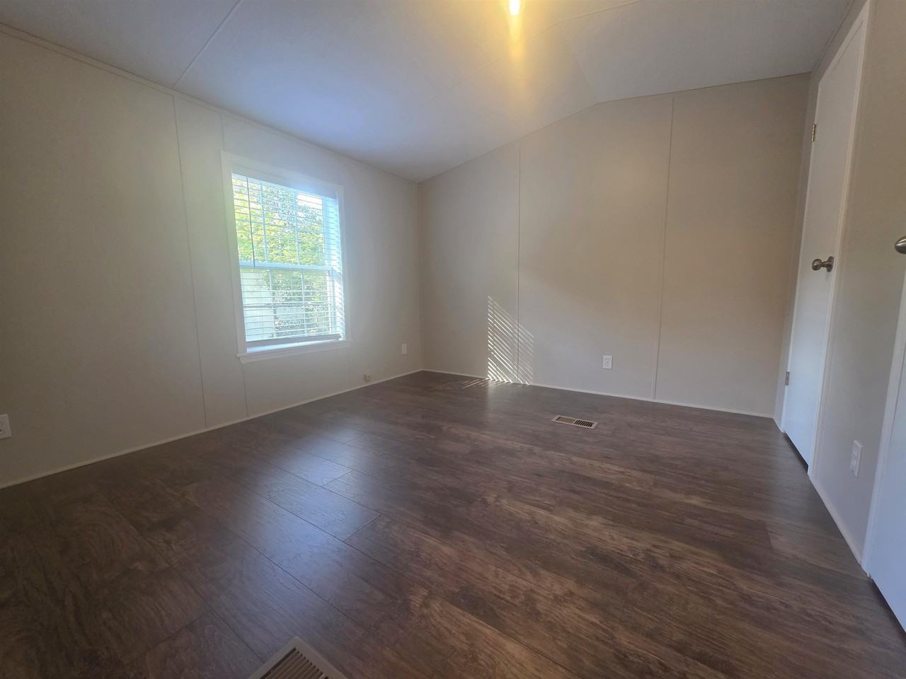 48 Whitcher Rd - Photo 6 of 8