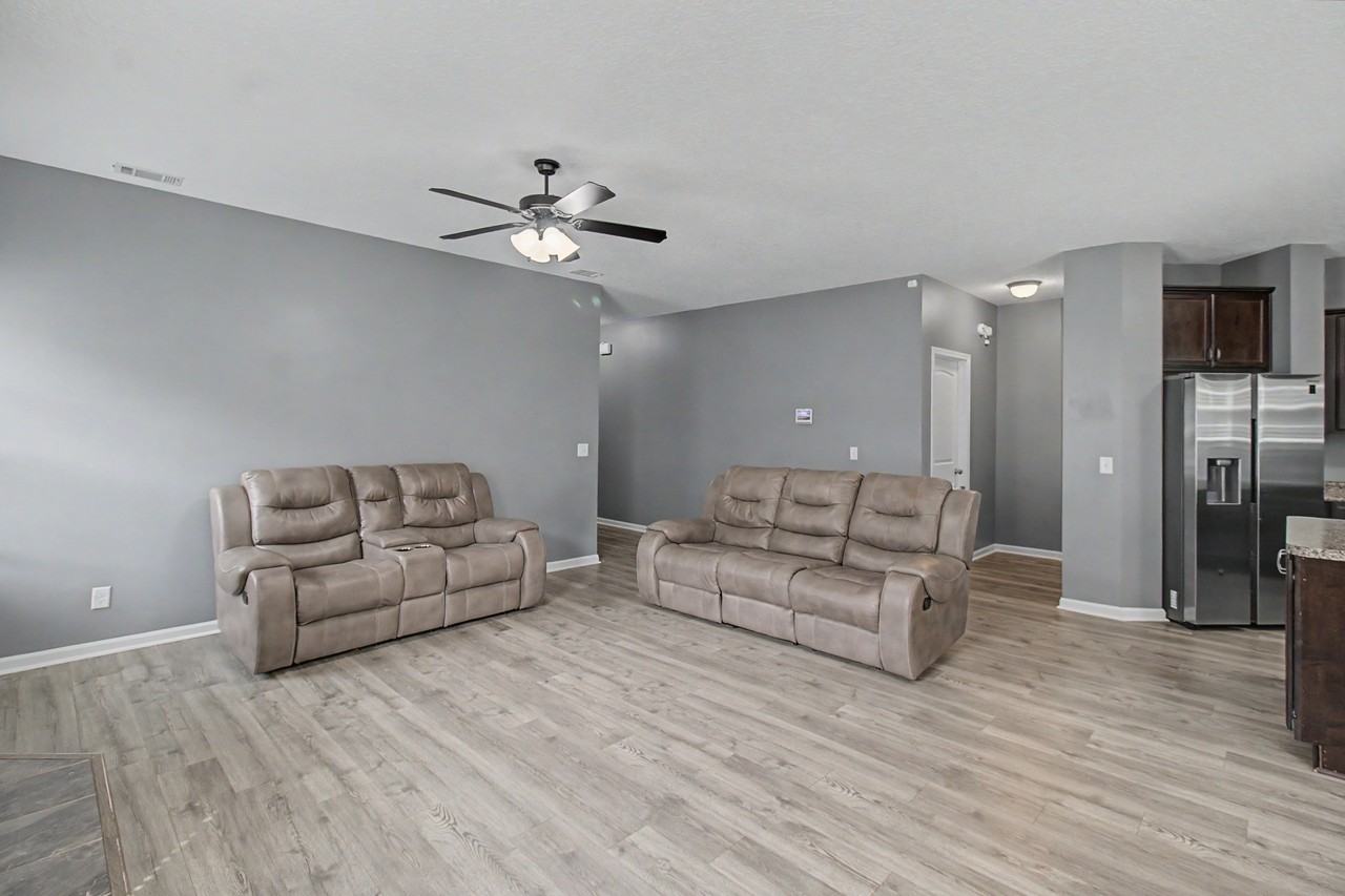 96 Griffin Rd #1 - Photo 4 of 27