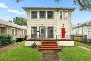 featured image of 2412 State St