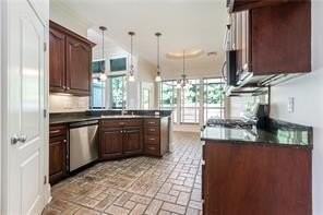 525 Serenity Ln - Photo 5 of 14