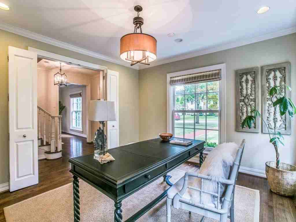 3512 Caruth Blvd - Photo 6 of 33