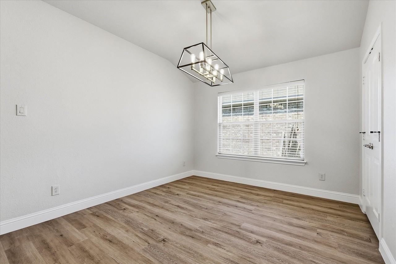 4516 Remuda Ln - Photo 4 of 24