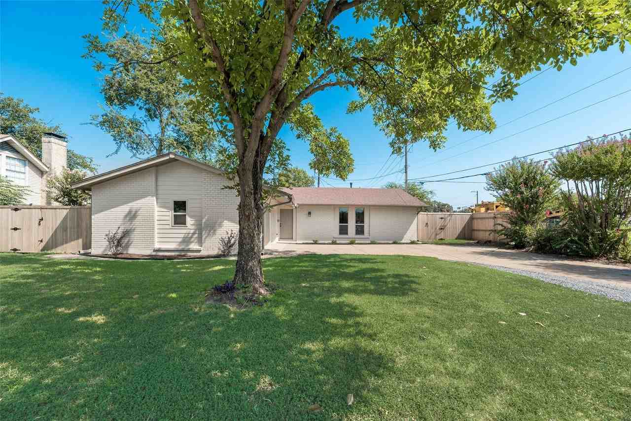 1101 Hadrian Ct - Photo 3 of 21