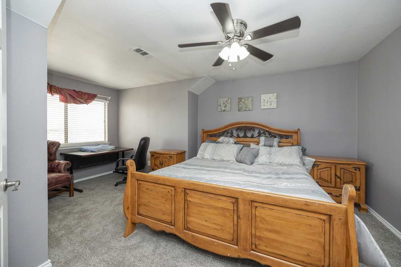 1418 Signal Ridge Pl - Photo 7 of 35
