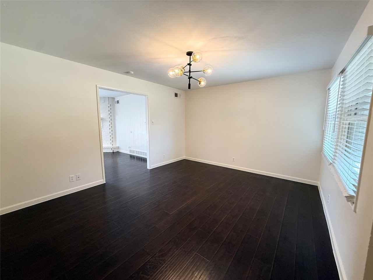 818 Fontana Ave - Photo 2 of 17