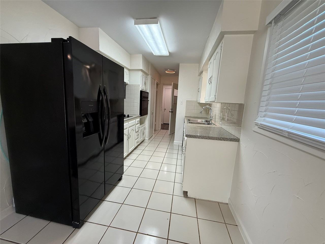 818 Fontana Ave - Photo 5 of 17