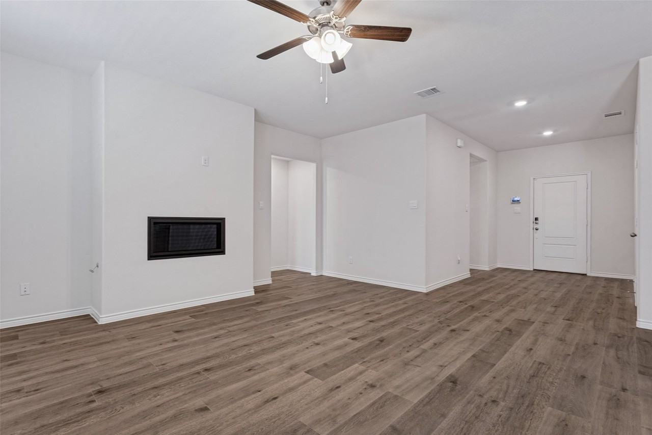 7322 Farmhouse Dr - Photo 4 of 25