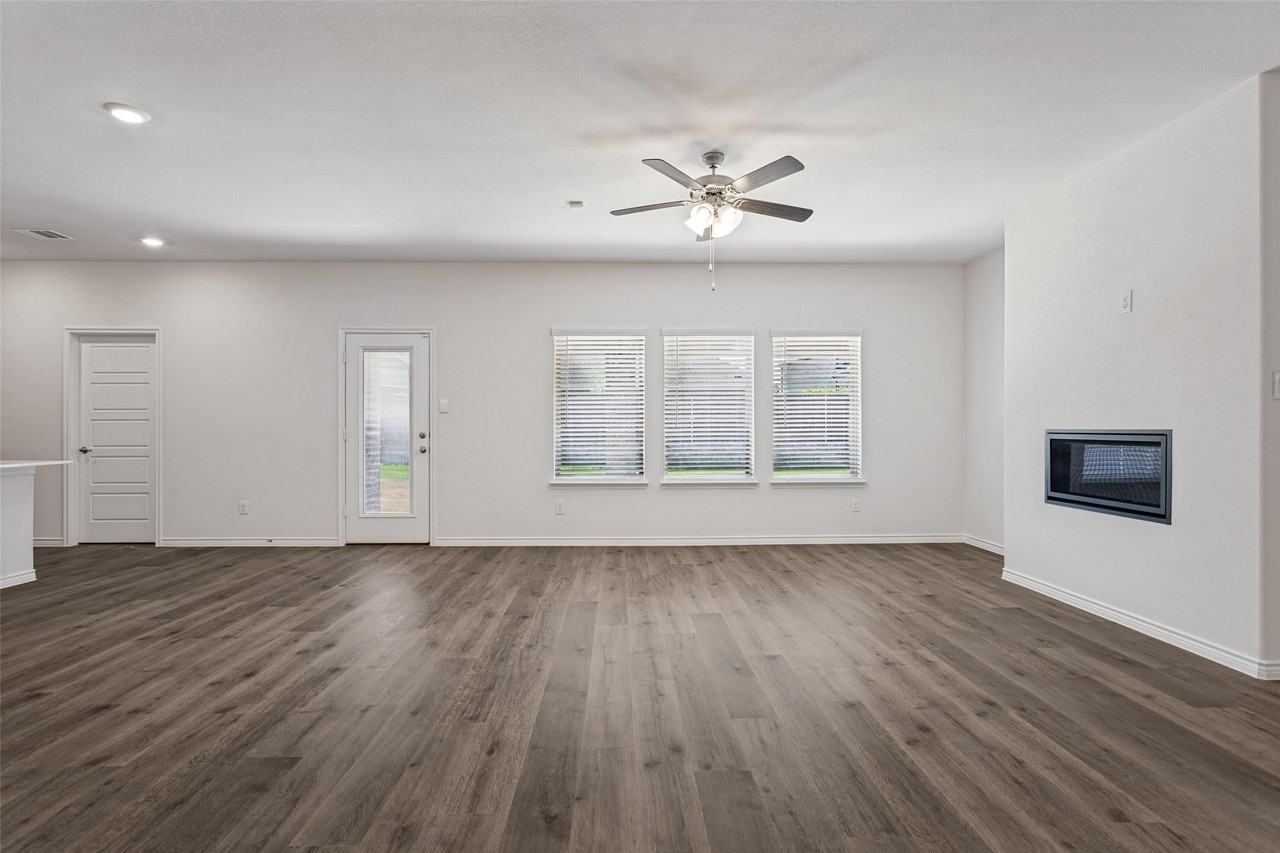 7322 Farmhouse Dr - Photo 5 of 25