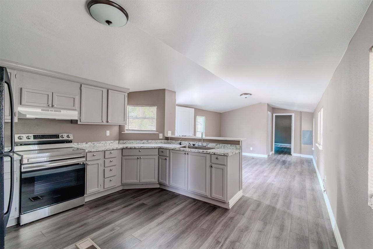 5641 Kimber Ln - Photo 3 of 18