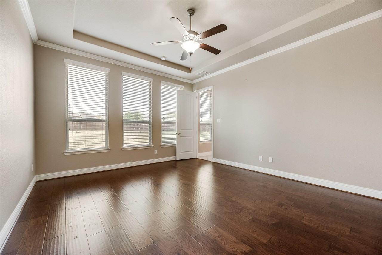 4304 Caney Creek Cir - Photo 6 of 20