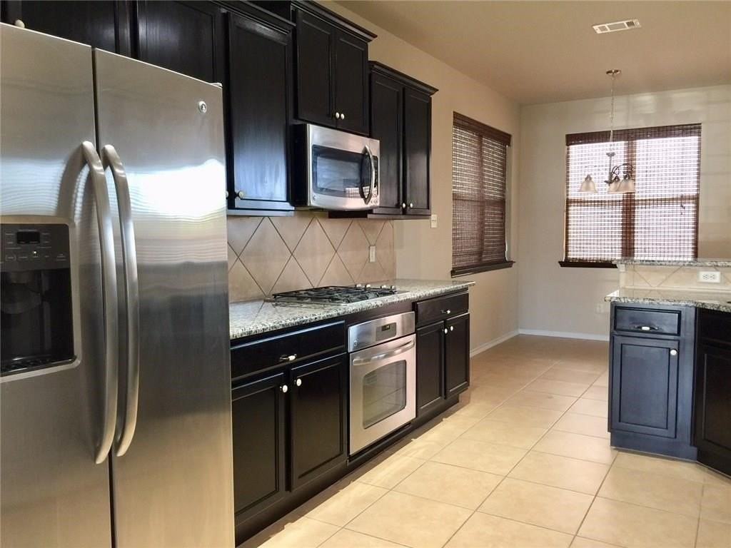 408 Riverstone Way - Photo 4 of 14