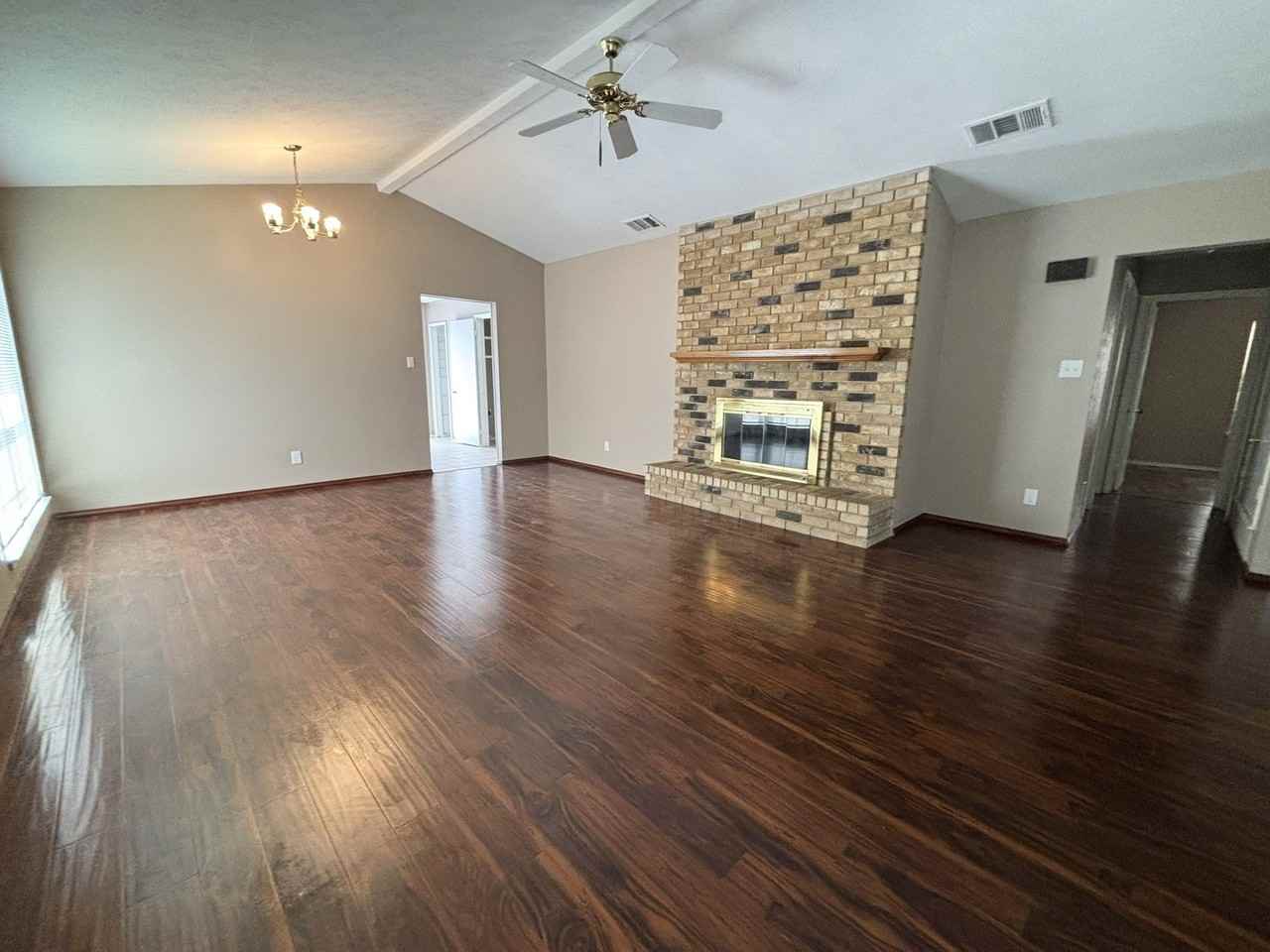 4121 Driscoll Dr - Photo 5 of 14
