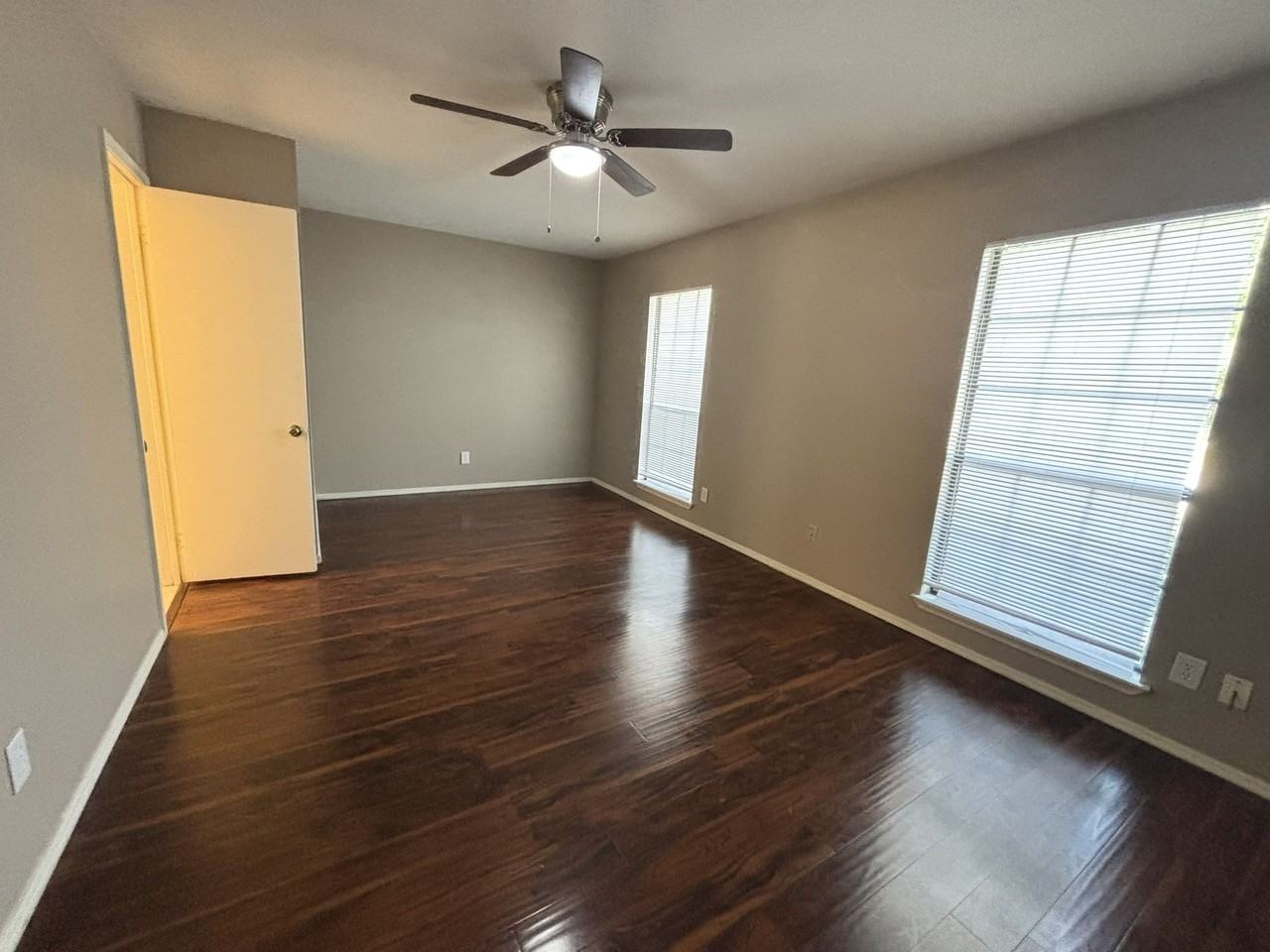 4121 Driscoll Dr - Photo 7 of 14
