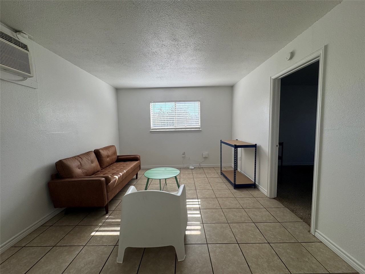 1415 Sewell St #28 - Photo 2 of 9