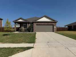 featured image of 833 Lexington Ln