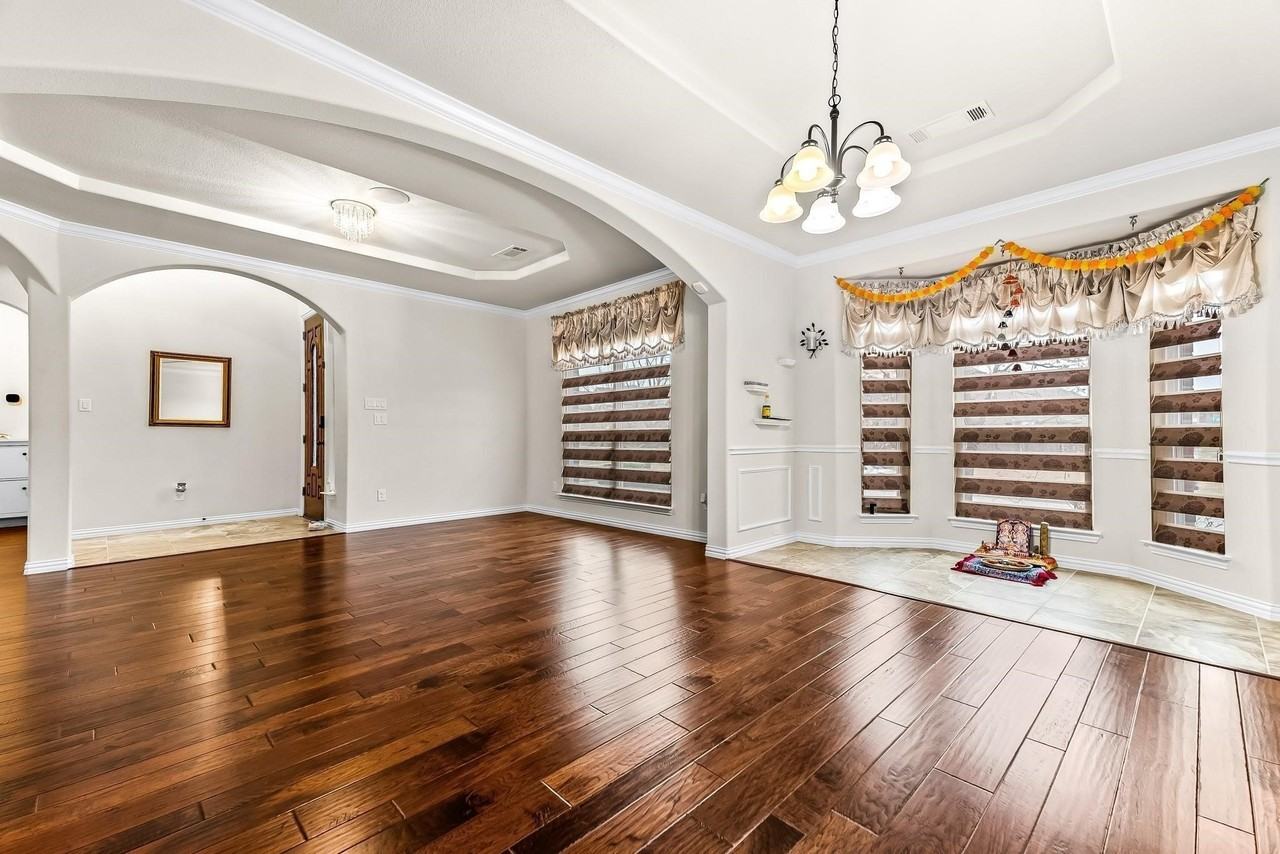 12467 Fallcreek Dr - Photo 3 of 28