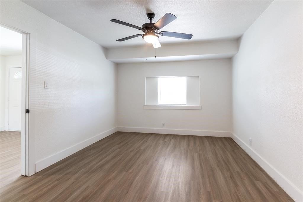 10733 Sandalwood Dr - Photo 3 of 12