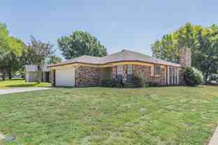 2134 Reverchon Dr - Photo 1 of 1
