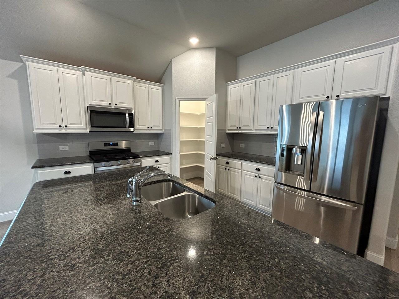 6340 Battle Mountain Trl - Photo 6 of 28
