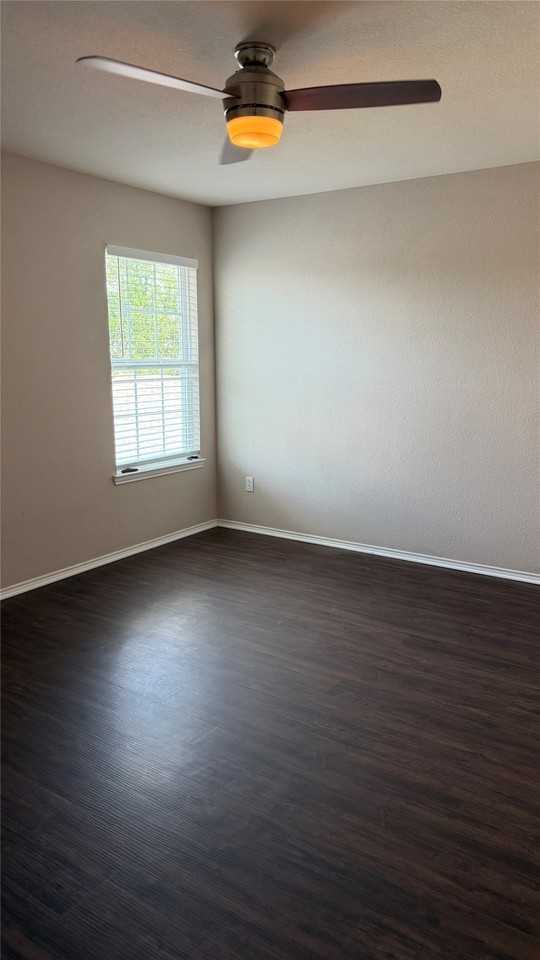 4500 Mountain Oak St - Photo 5 of 11