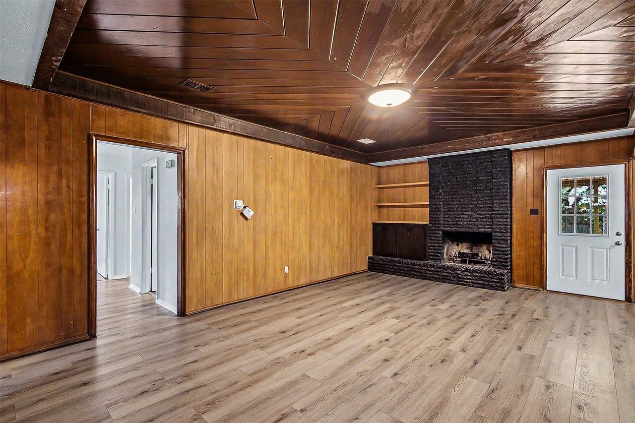 325 Nw Suzanne Ter - Photo 2 of 22