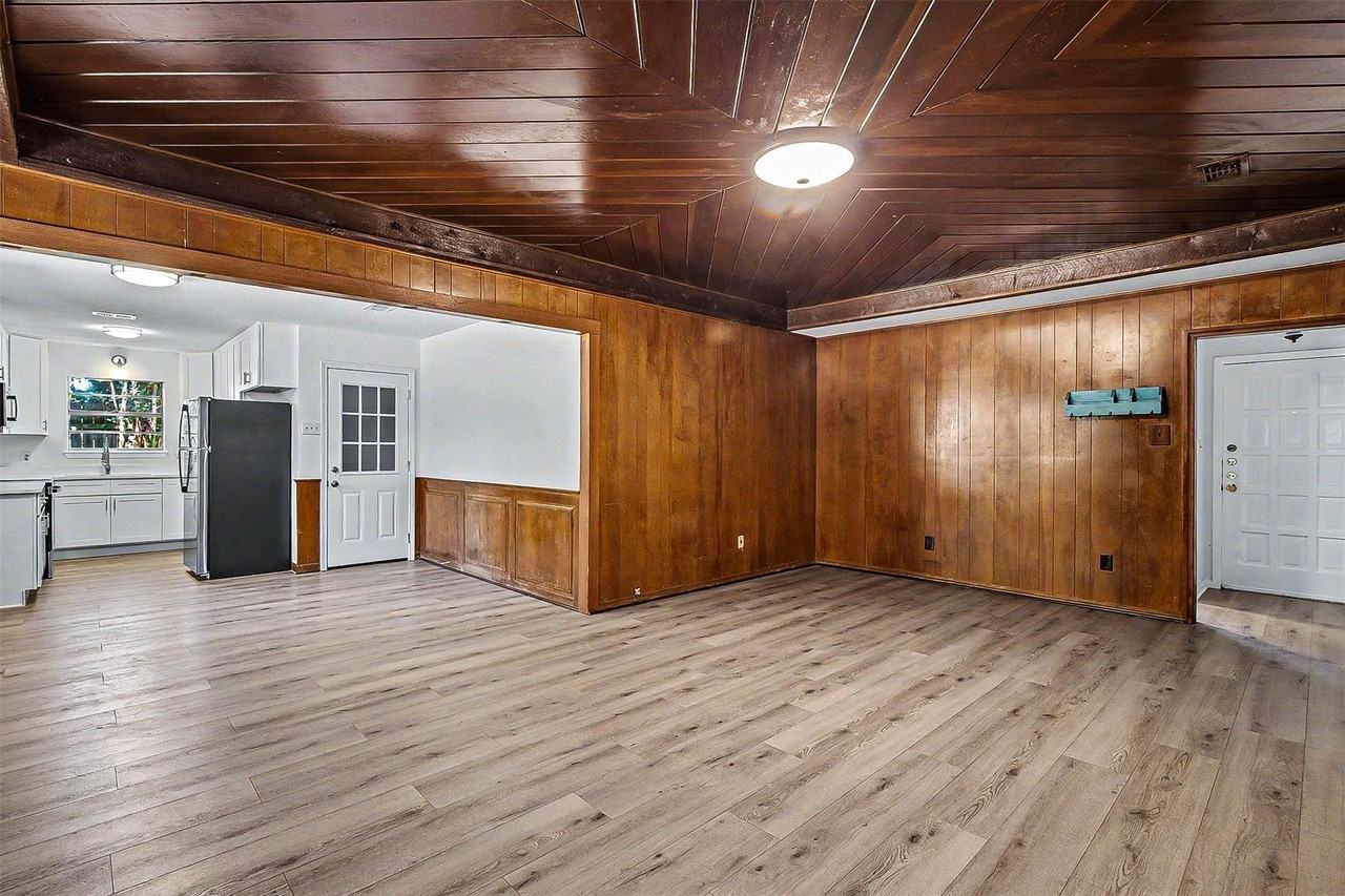 325 Nw Suzanne Ter - Photo 4 of 22