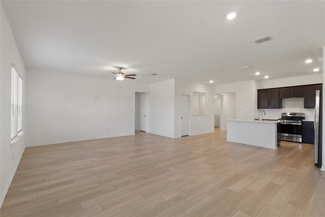1305 Panela Rd - Photo 5 of 14