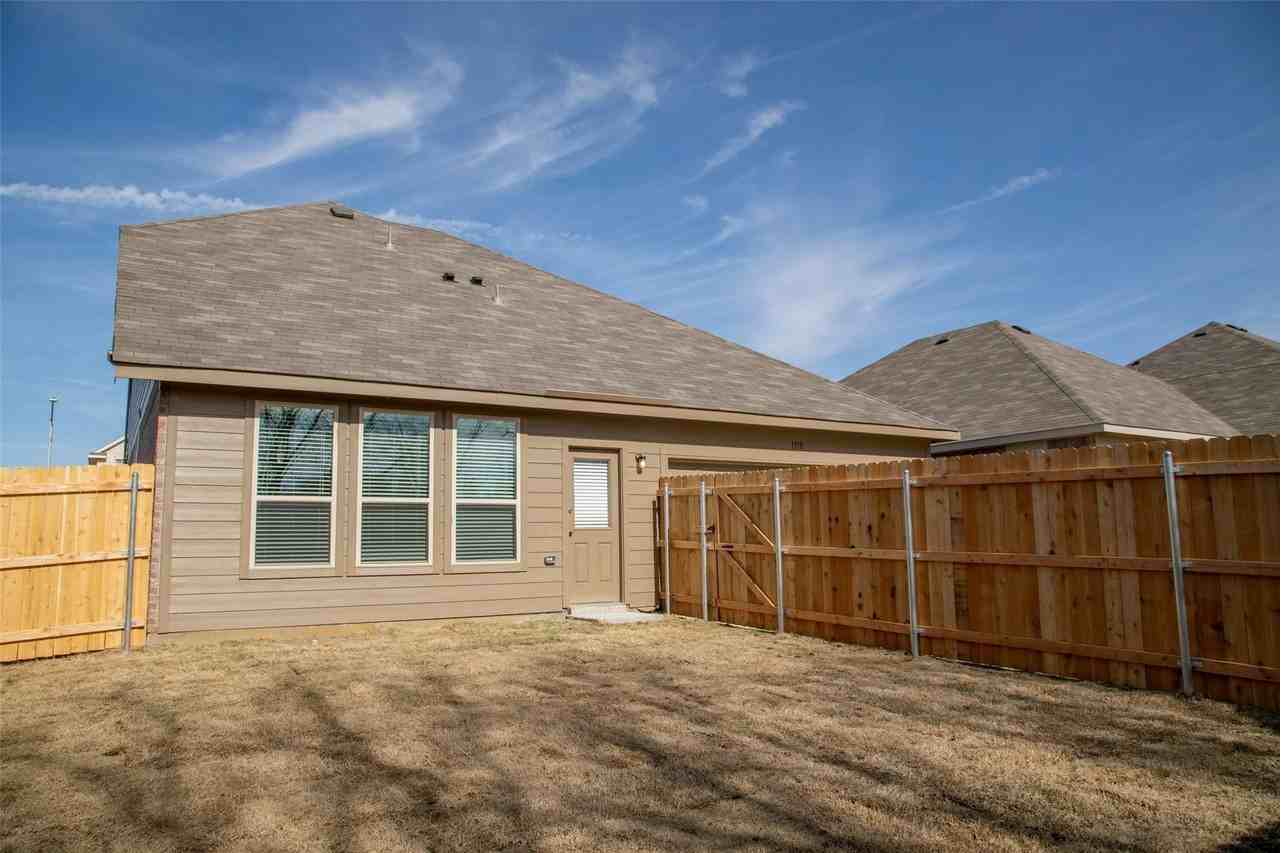 1918 Jasmine Dr - Photo 2 of 13