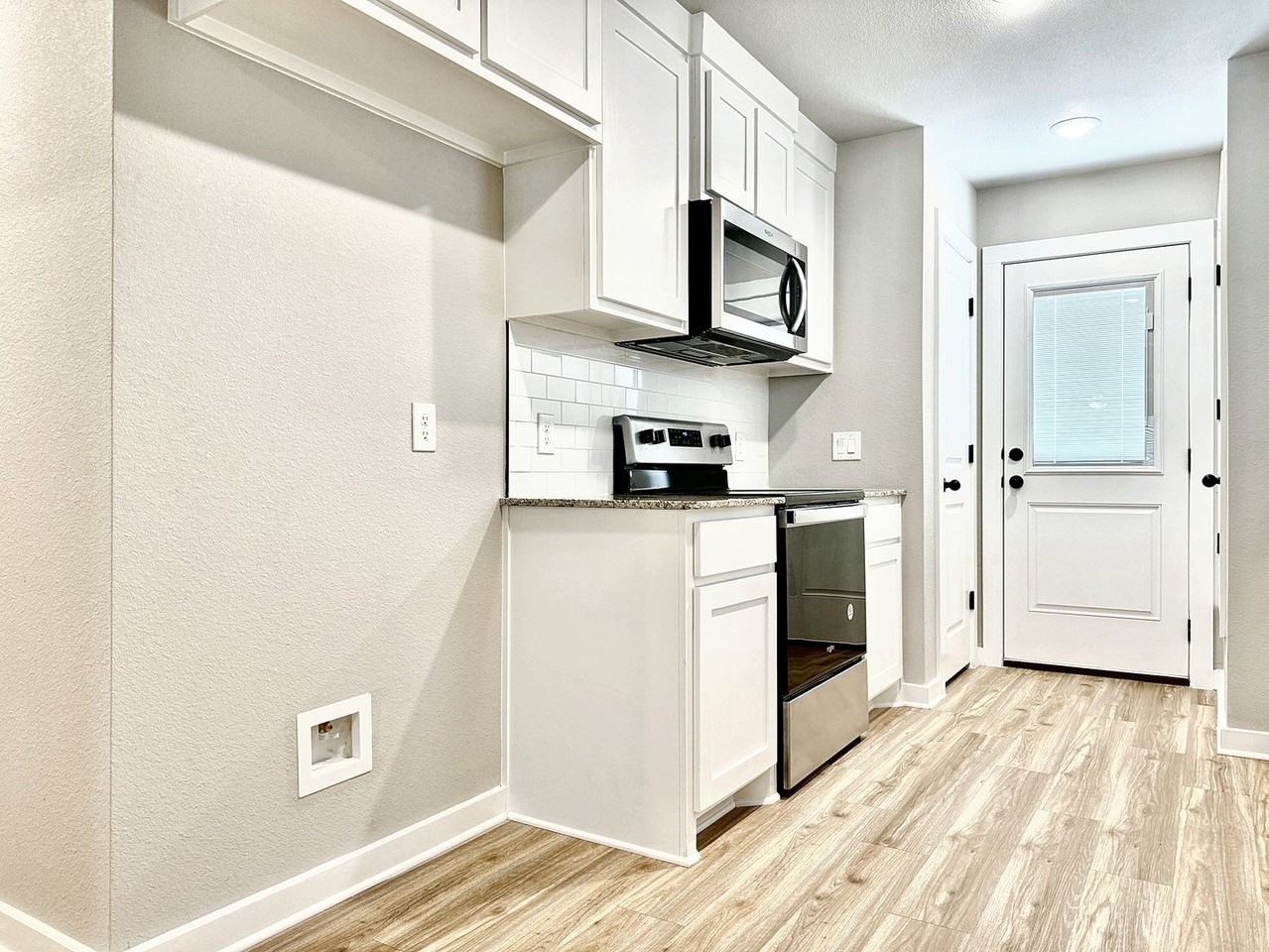 2384 Miller St - Photo 7 of 25