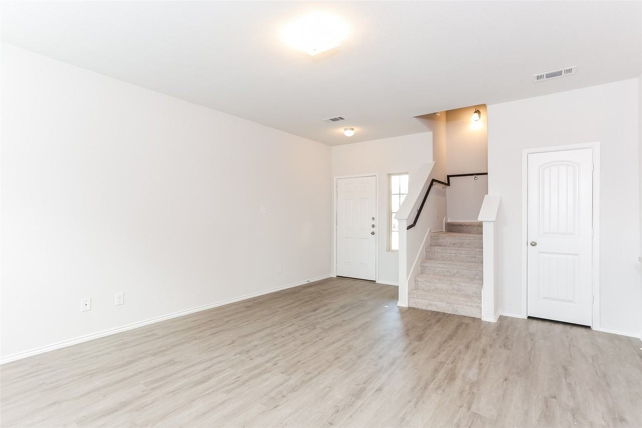 8341 Camellia Tree Ct - Photo 6 of 19