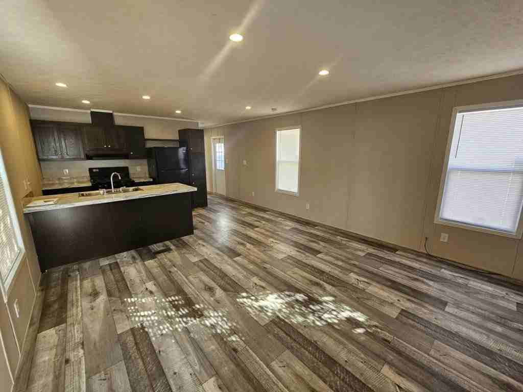 500 Talbot Ave #B009 - Photo 3 of 12