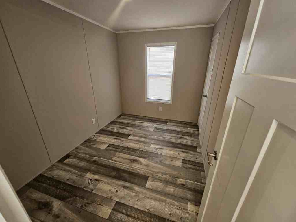 500 Talbot Ave #B009 - Photo 5 of 12
