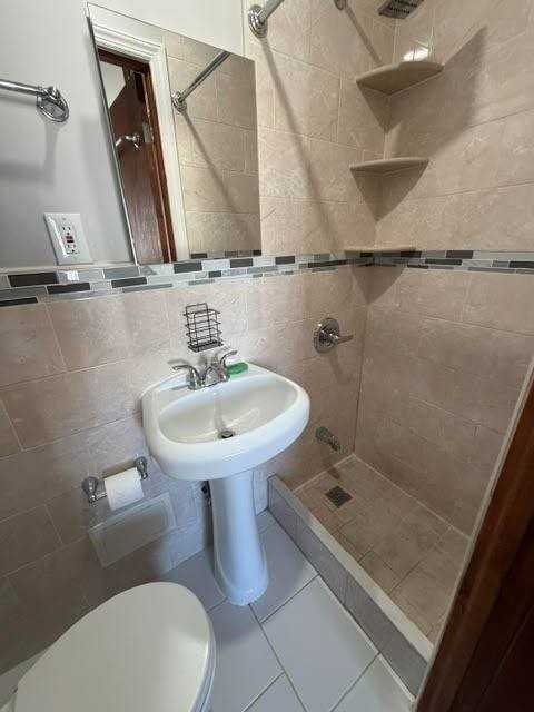 2344 Powell Ave #2 - Photo 7 of 20